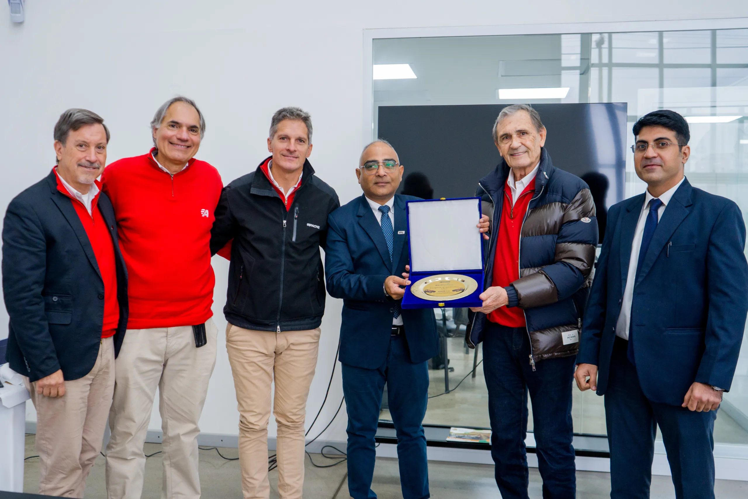 Alianza estratégica global: Apache e ITL consolidan su crecimiento en Argentina y proyectan la llegada de tractores de mayor potencia